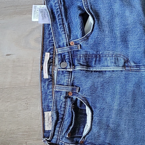 Levi's ankle cropped jeans with frayed hem - Picture 7 of 13